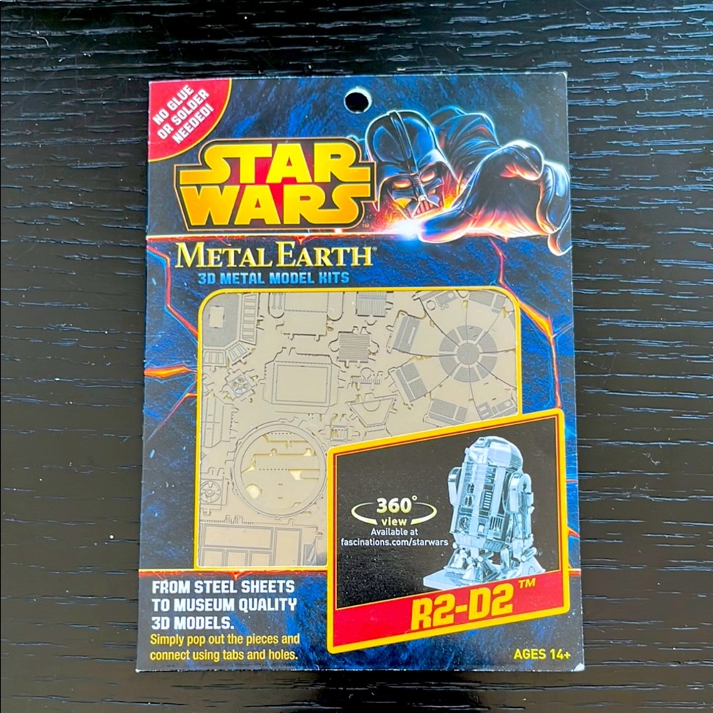 Metal Earth Star Wars R2-D2 3D Puzzle Micro Model. NEW in package.